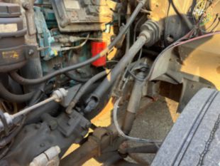 2001 IHC 4700 Diesel 4x4 Roll Back Wrecker Truck