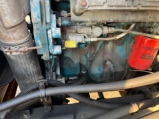 2001 IHC 4700 Diesel 4x4 Roll Back Wrecker Truck