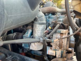 2001 IHC 4700 Diesel 4x4 Roll Back Wrecker Truck