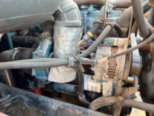 2001 IHC 4700 Diesel 4x4 Roll Back Wrecker Truck