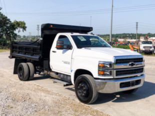 2022 Chevrolet 6500 4x2 10' Godwin Dump Truck