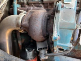2001 IHC 4700 Diesel 4x4 Roll Back Wrecker Truck