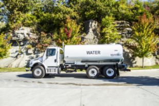 4,000 gal AWD Water Truck