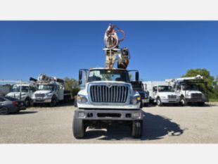 International 7400 Digger Derrick on 2012 International 7400 6x6