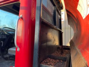2001 IHC 4700 Diesel 4x4 Roll Back Wrecker Truck