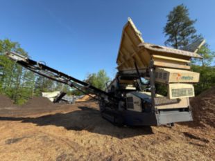 2021 Metso ST2.8 Mobile Scalping Screen