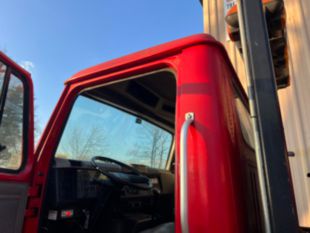 2001 IHC 4700 Diesel 4x4 Roll Back Wrecker Truck